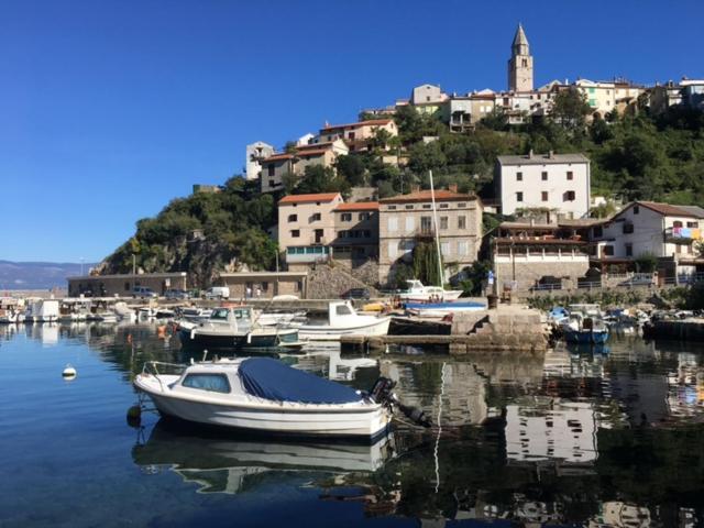 Apartment Arte Vrbnik Zewnętrze zdjęcie
